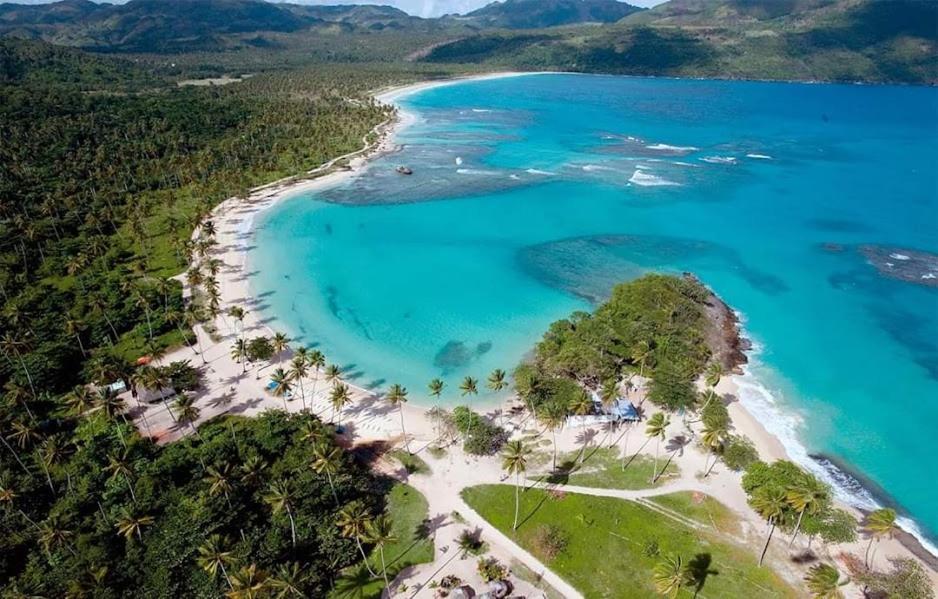Hostel La Ballena Backpacker Las Galeras Bagian luar foto