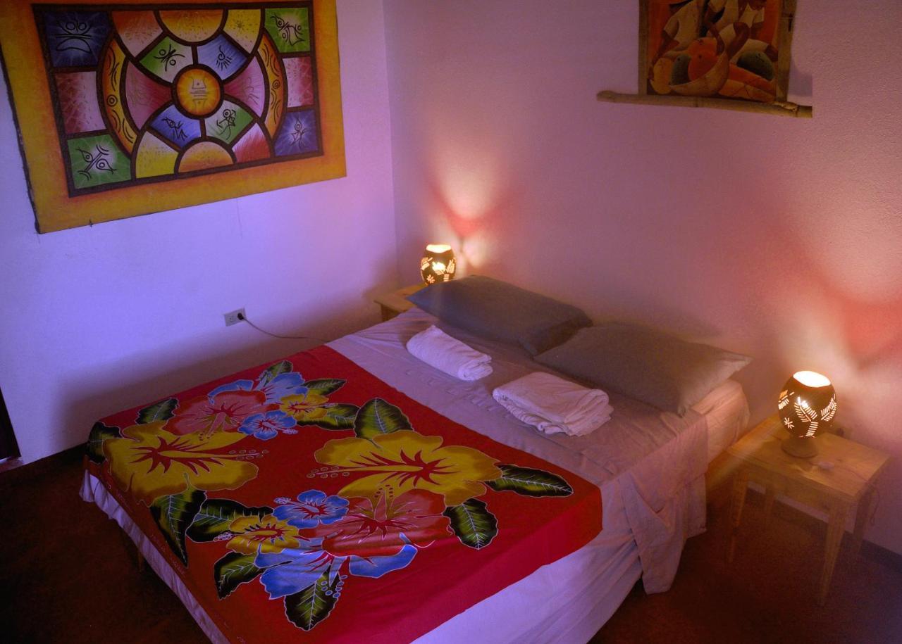 Hostel La Ballena Backpacker Las Galeras Bagian luar foto